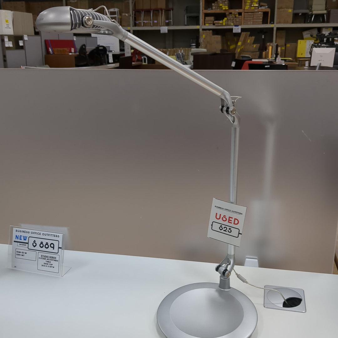 Used Humanscale Ergonomic Lamp - Product Photo 3